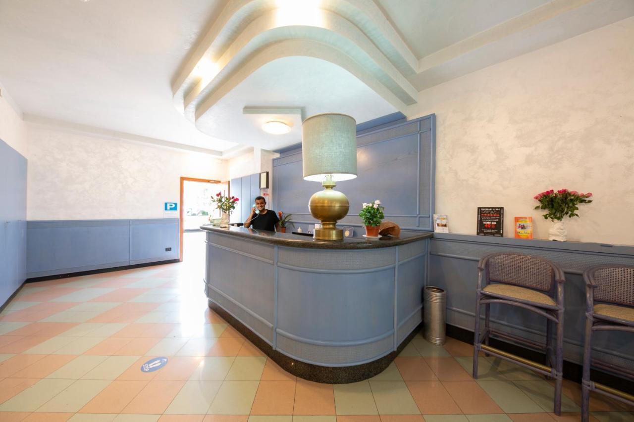 Hotel Olanda Lido di Jesolo Exteriör bild